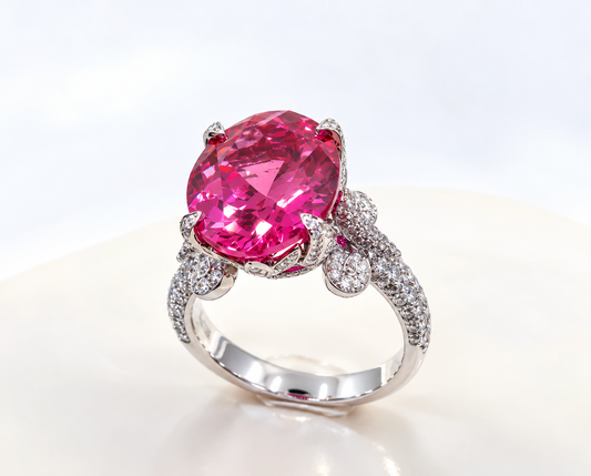 Oval Pink Lab-Grown Gemstone Statement Ring in Au750
